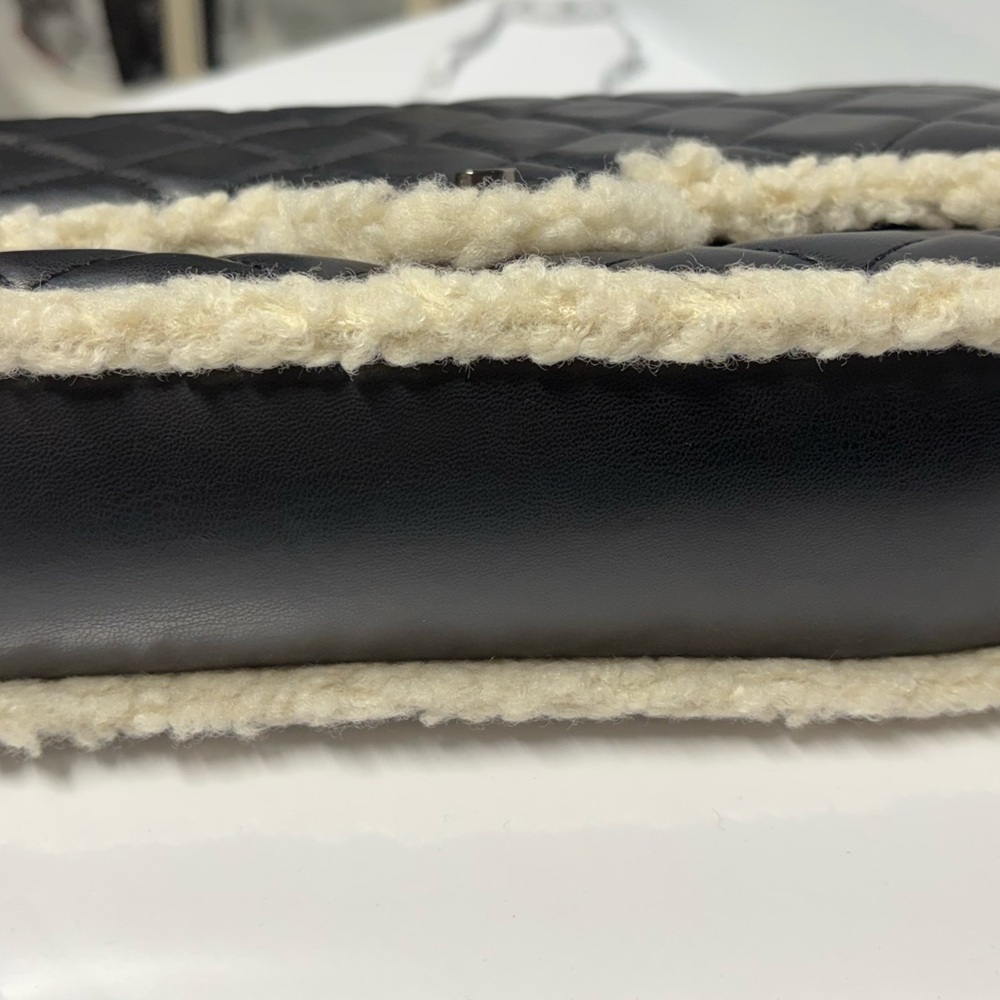 ✨Gilda Paris Quilted Fur Baguette Bag - Picture 8 of 9